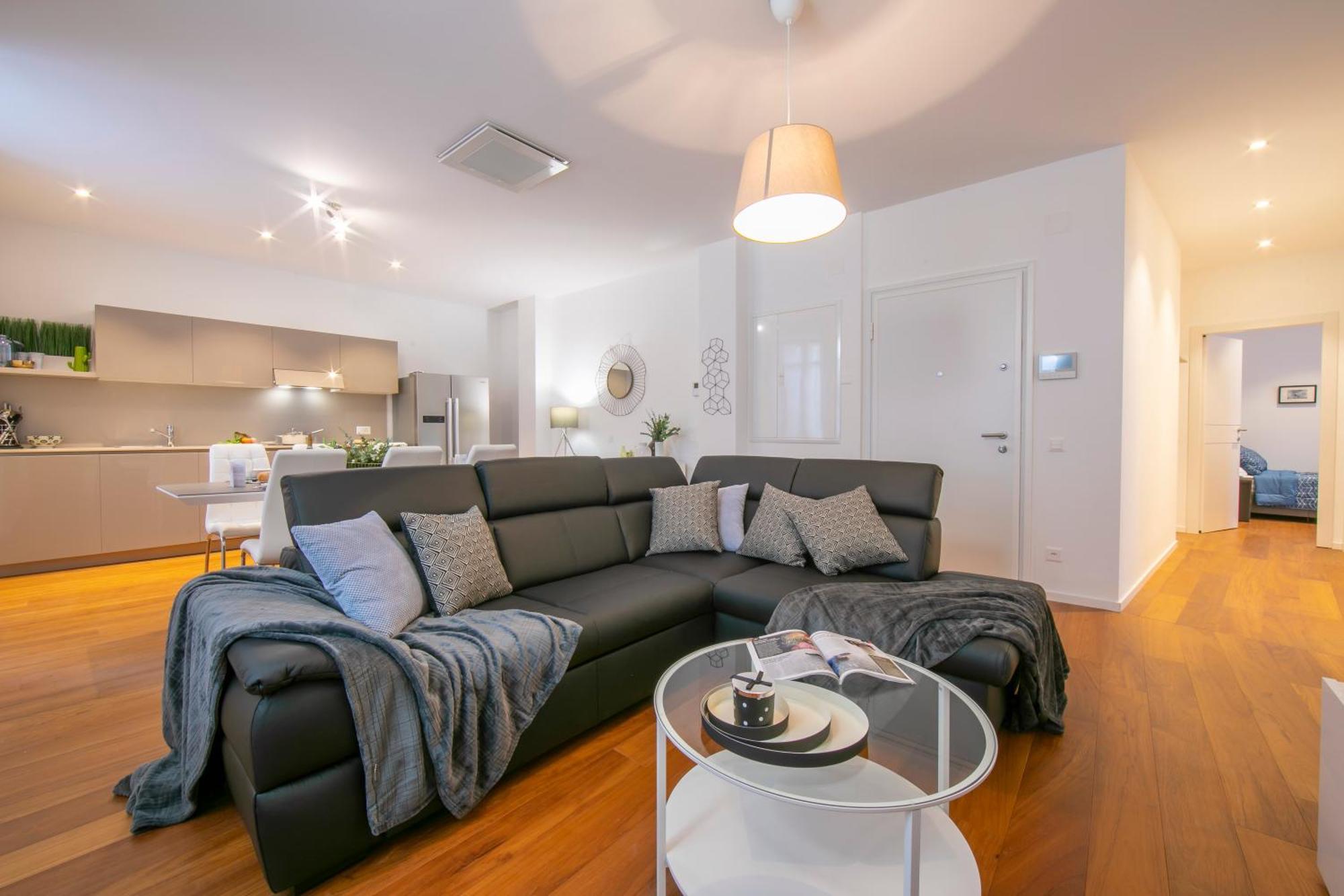 Star Of Lugano - Happy Rentals Экстерьер фото